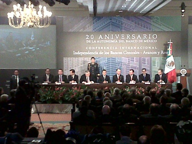 20 Aniversario de la autonomía del Banco de México.
